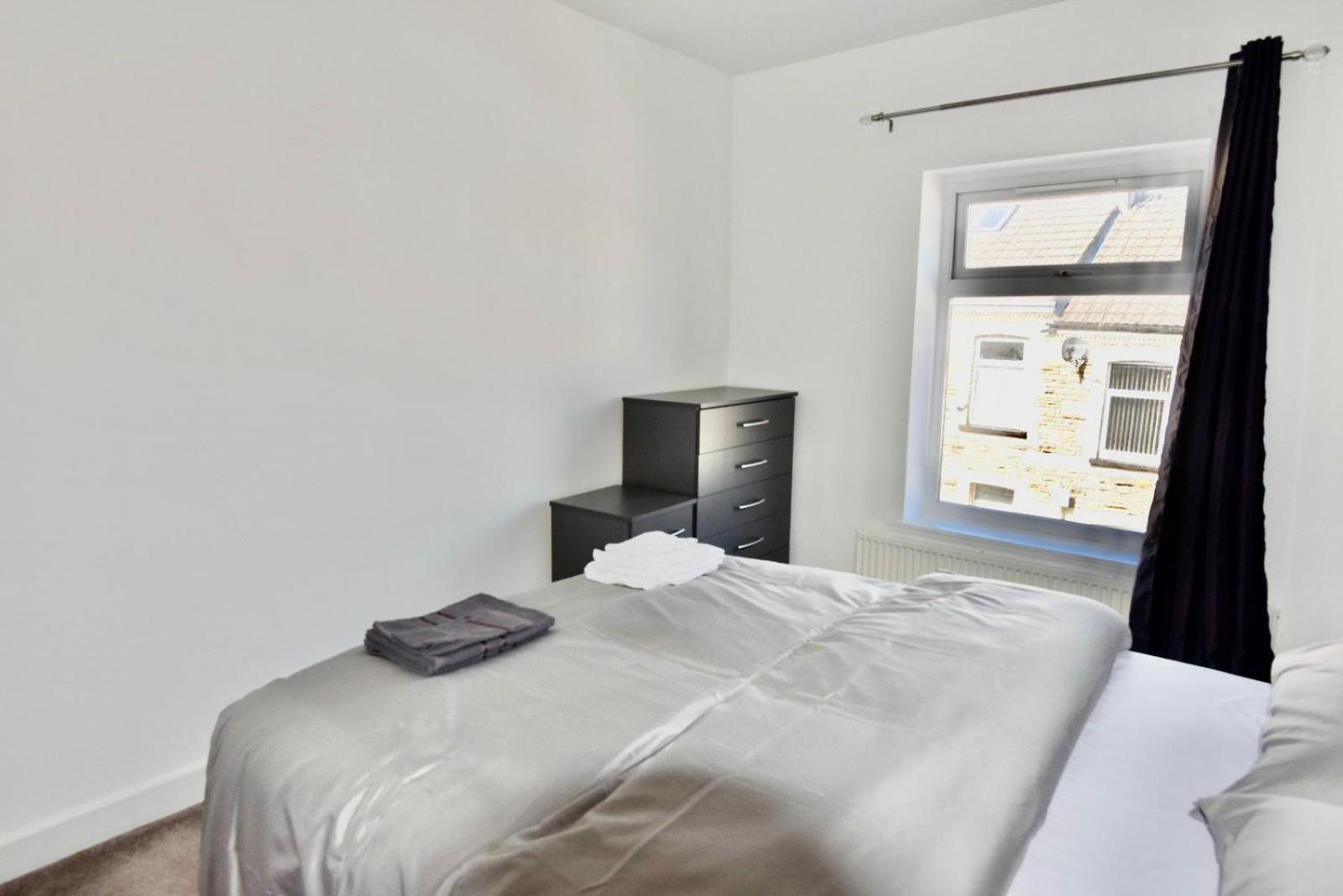 Come On In Lucas Street Newport Train Station Sleep Upto 8别墅 客房 照片